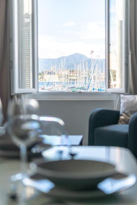Appartement T4 Vue Mer Proche Gare Et Centre Ville Ajaccio  Eksteriør bilde