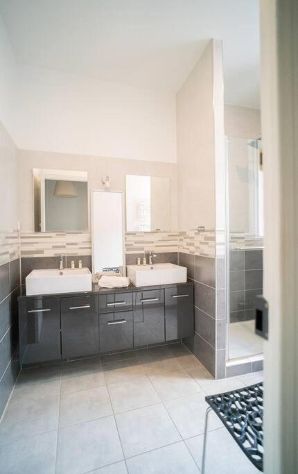 Appartement T4 Vue Mer Proche Gare Et Centre Ville Ajaccio  Eksteriør bilde